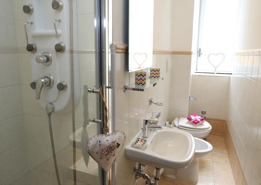 Caracciolo Guest House Рим Номер фото