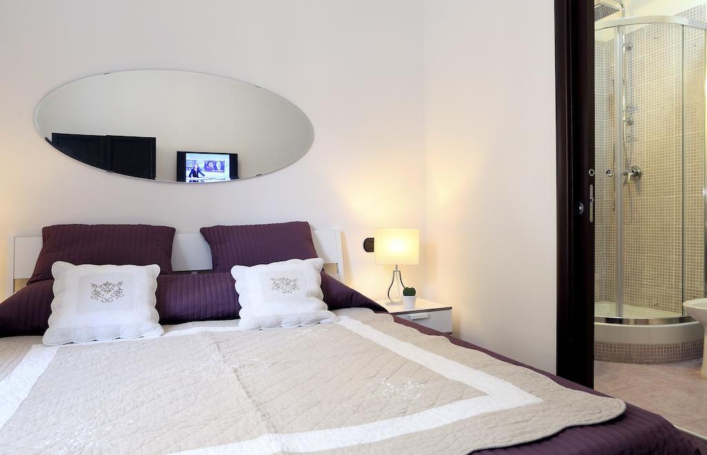 Caracciolo Guest House Рим Номер фото